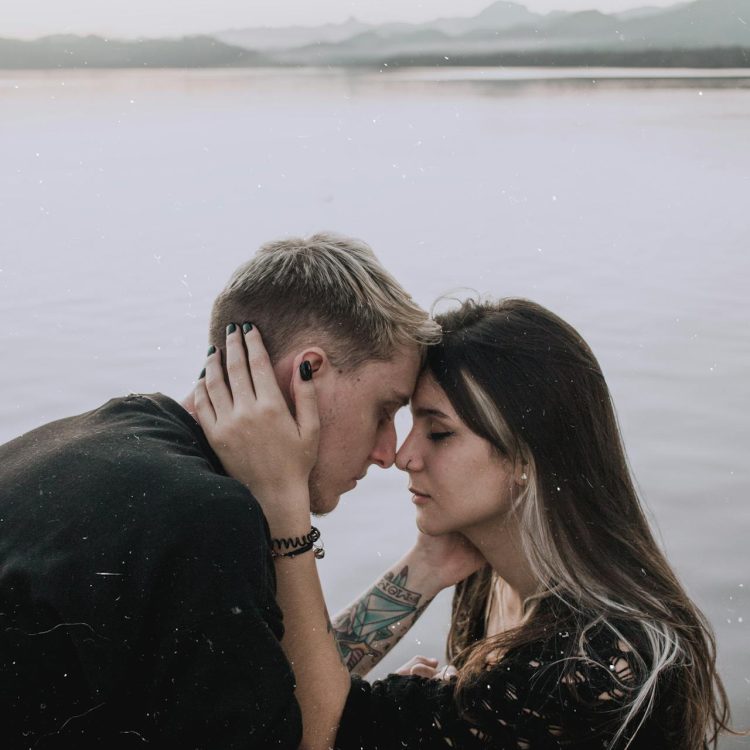 pexels-yanmiranda-4011770